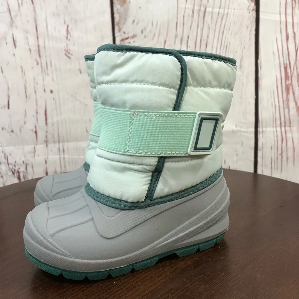 CAT & JACK Kids Snow Boots in Mint and Gray - Comfortable Winter Footwear size 9